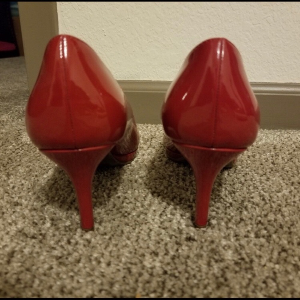 Red heels - Picture 3 of 3